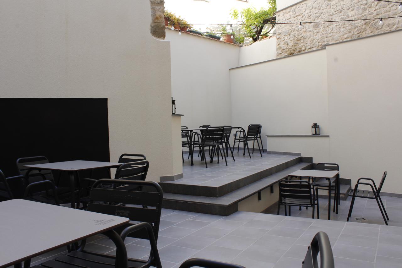 Hostal Universitat サルベラ エクステリア 写真