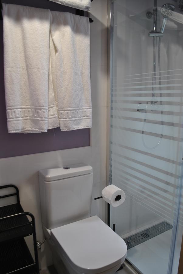 Hostal Universitat サルベラ エクステリア 写真