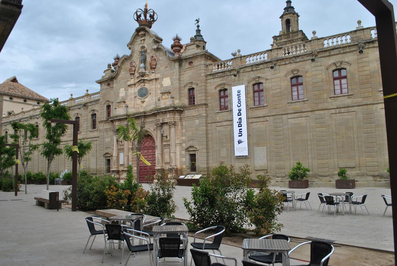 Hostal Universitat サルベラ エクステリア 写真