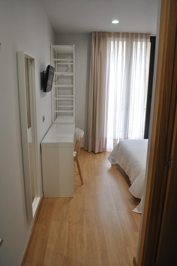 Hostal Universitat サルベラ エクステリア 写真