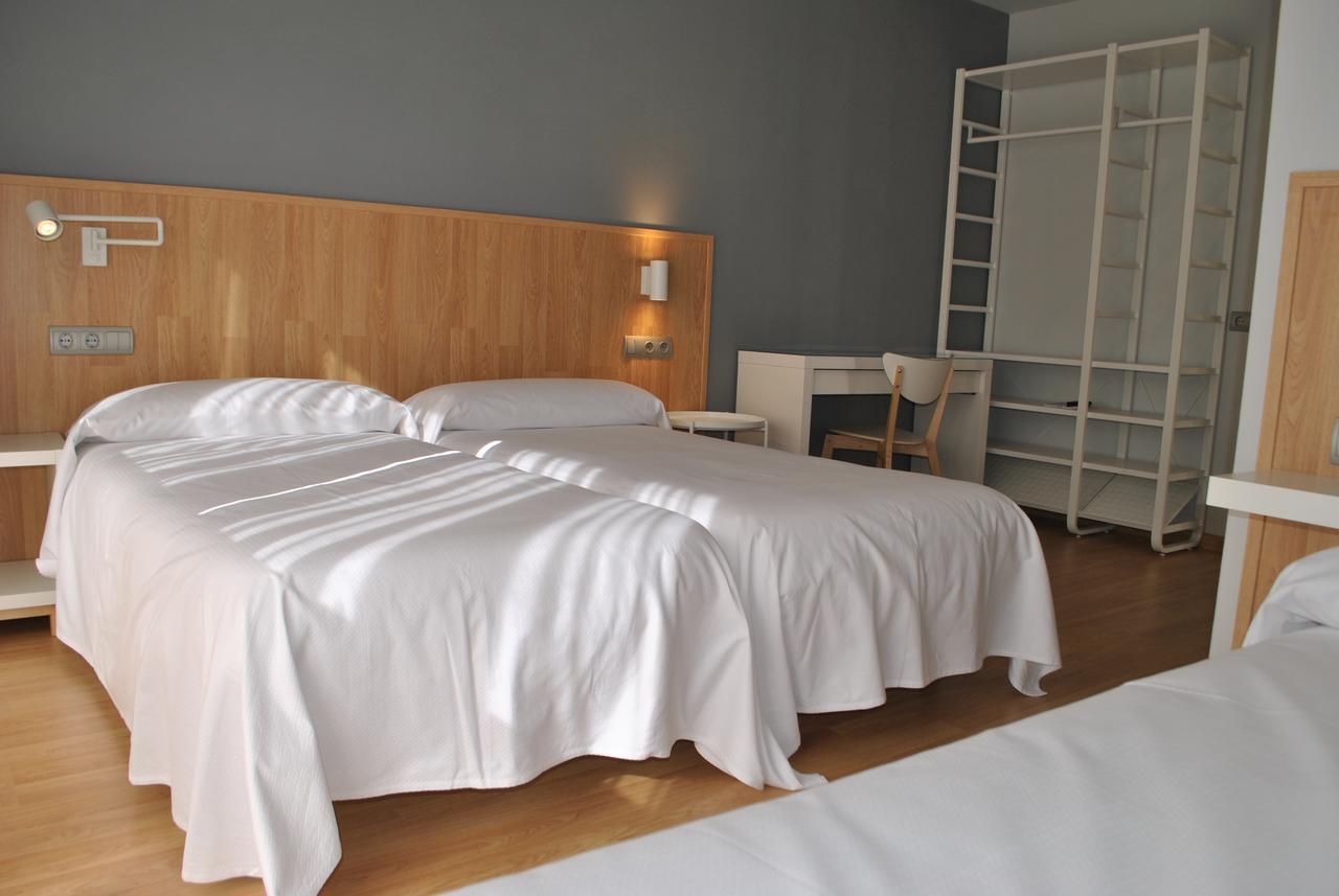Hostal Universitat サルベラ エクステリア 写真