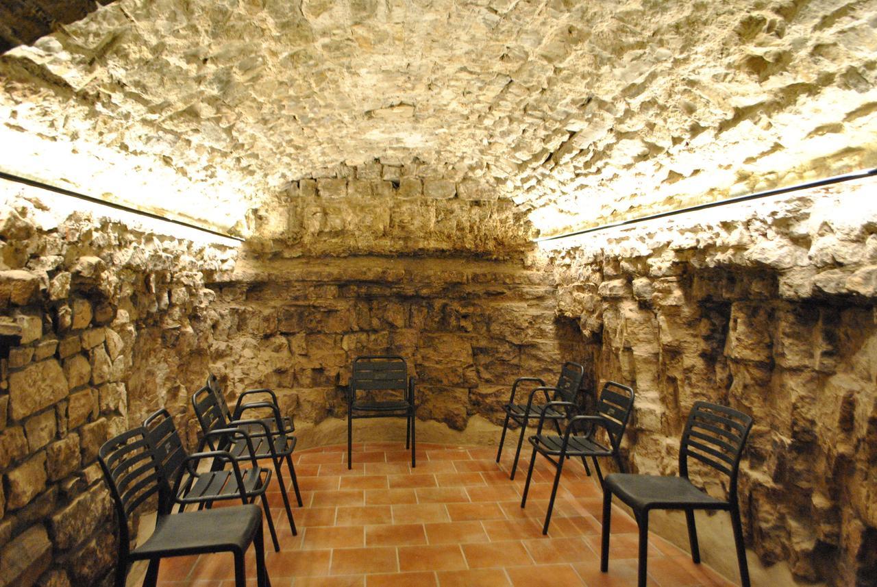 Hostal Universitat サルベラ エクステリア 写真